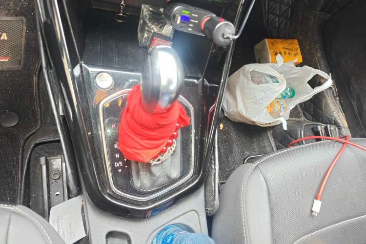Used Jetta VS5 2021 280TSI Automatic Enjoyment Model Gear Lever