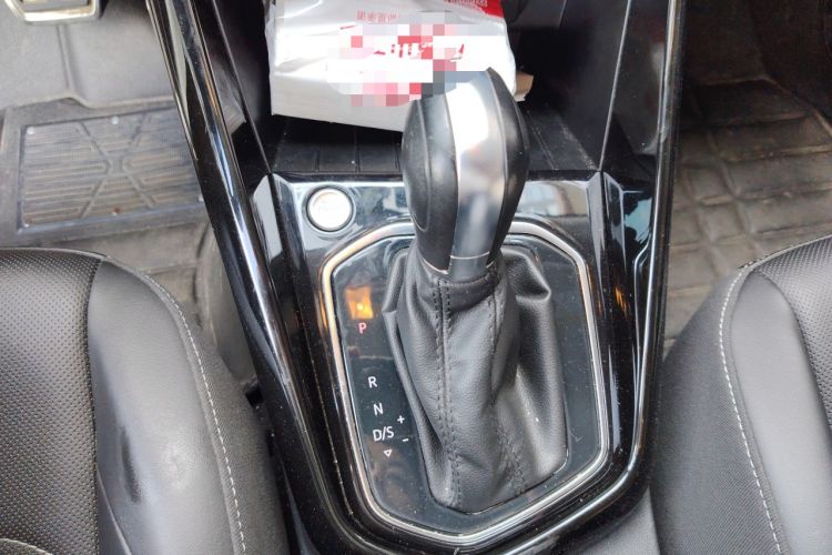 Used Jetta VS5 2021 280TSI Automatic Enjoyment Model Gear Lever
