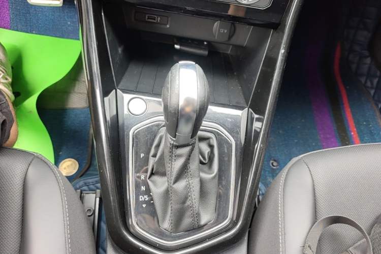 Used Jetta VS5 2021 280TSI Automatic Enjoyment Model Gear Lever