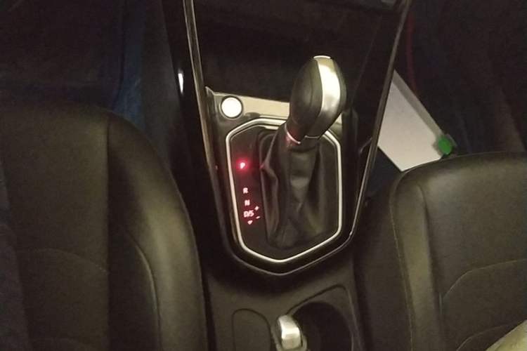 Used Jetta VS5 2021 280TSI Automatic Enjoyment Model Gear Lever