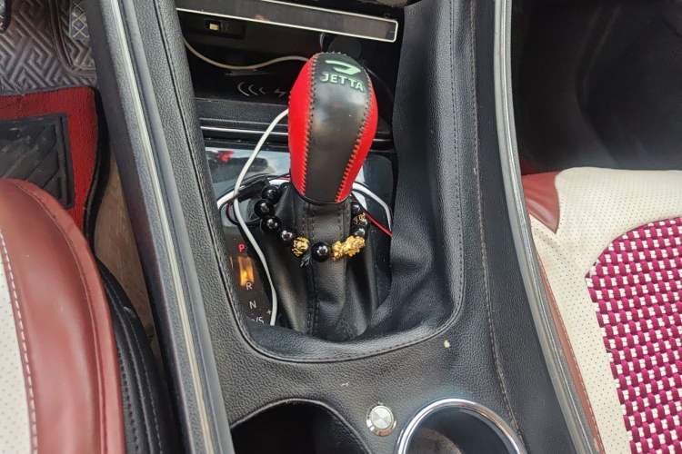 Used Jetta VS5 2021 280TSI Automatic Trend Edition Gear Lever