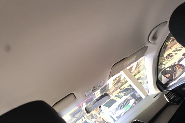 Used Jetta VS5 2021 280TSI Automatic Trend Edition Headliner