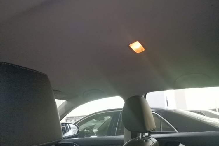 Used Jetta VS5 2021 280TSI Automatic Enjoyment Model Headliner