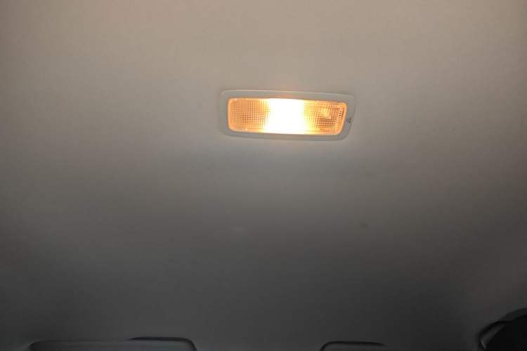 Used Jetta VS5 2021 280TSI Automatic Trend Edition Headliner