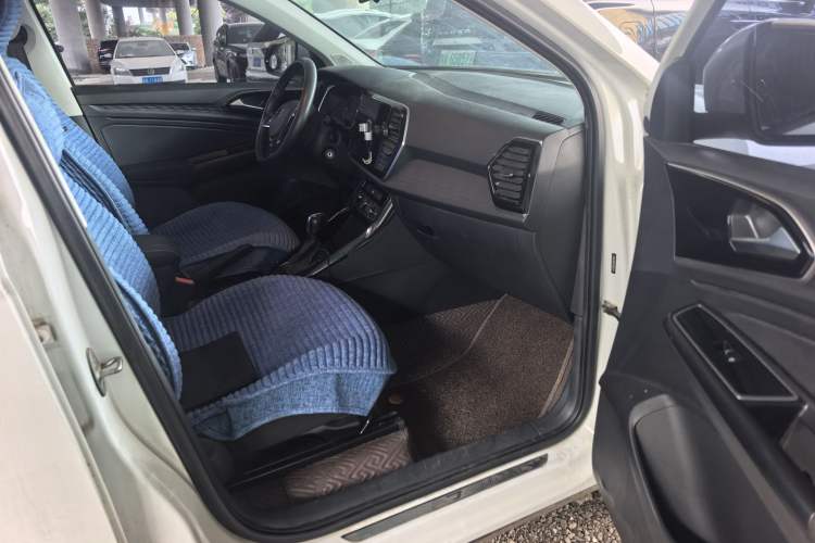 Used Jetta VS5 2021 280TSI Automatic Trend Edition Interior 3