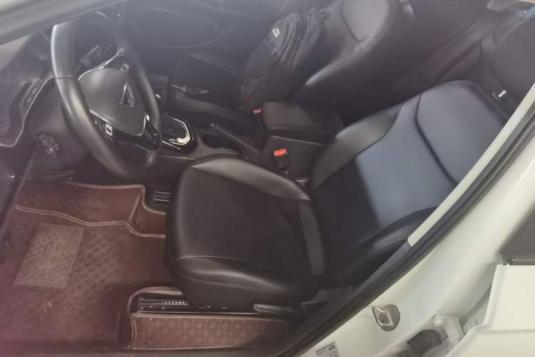 Used Jetta VS5 2021 280TSI Automatic Trend Edition Left Front Seat
