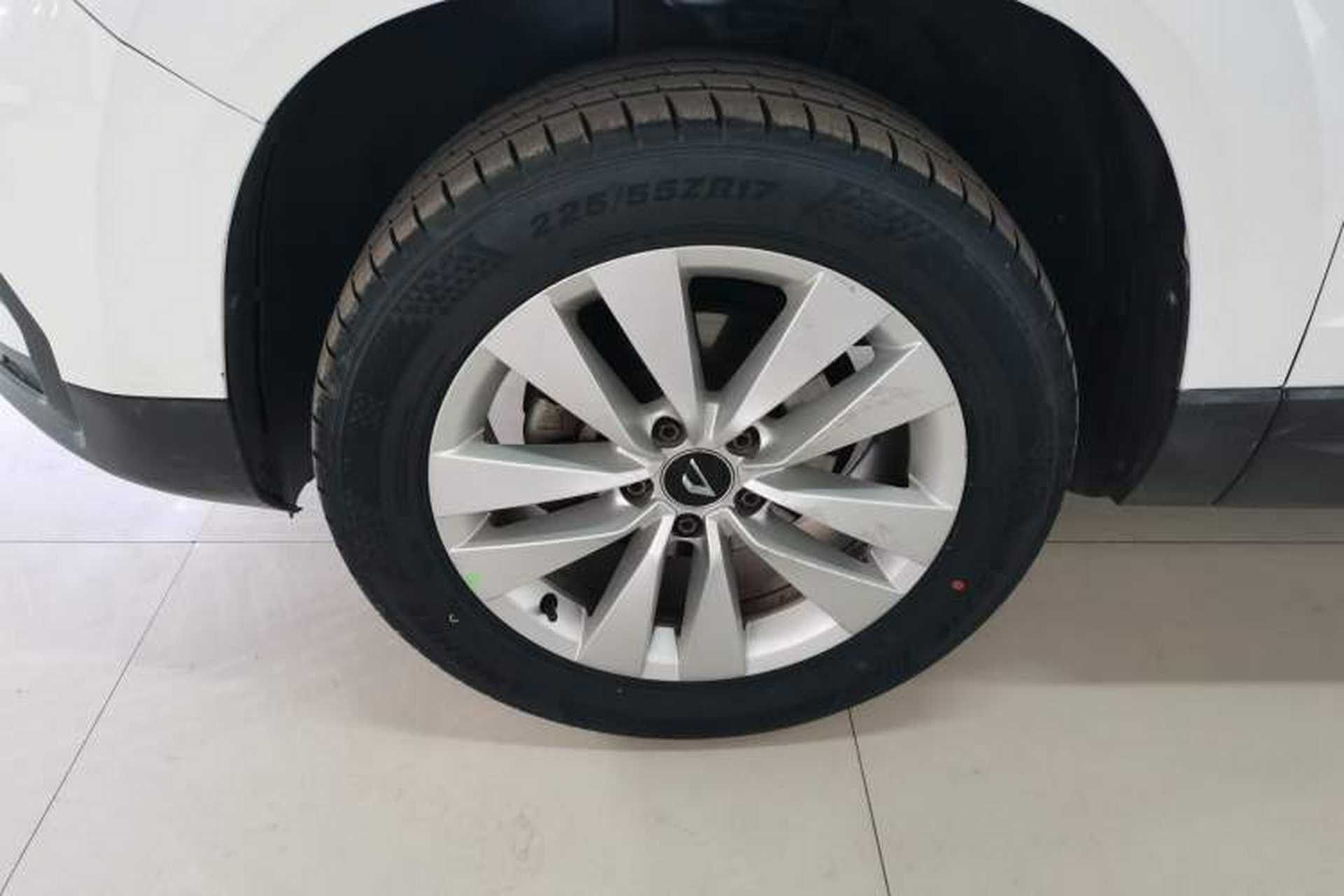Used Jetta VS5 2021 280TSI Automatic Trend Edition Left Front Wheel Hub
