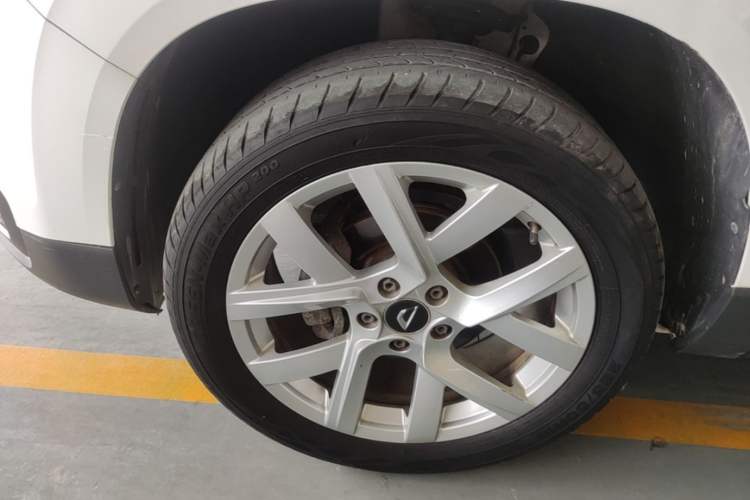 Used Jetta VS5 2021 280TSI Automatic Enjoyment Model Left Front Wheel Hub