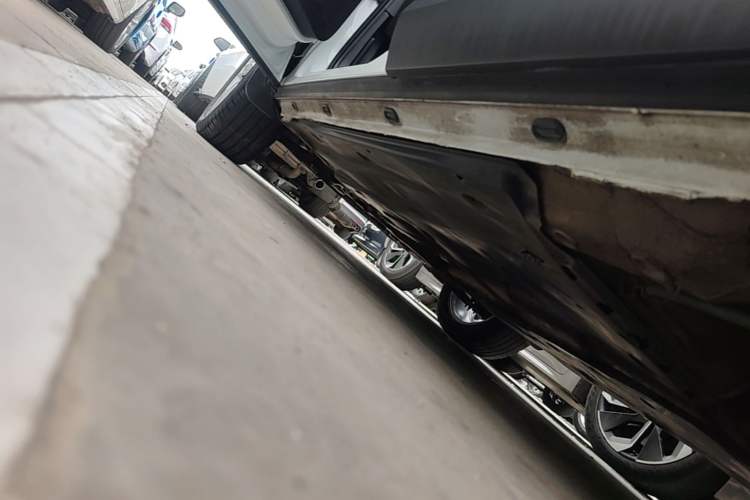 Used Jetta VS5 2021 280TSI Automatic Enjoyment Model Left Side Sill