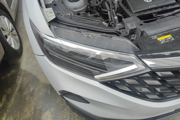 Used Jetta VS5 2021 280TSI Automatic Trend Edition Right Front Headlight