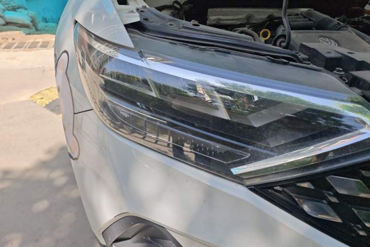 Used Jetta VS5 2021 280TSI Automatic Enjoyment Model Right Front Headlight
