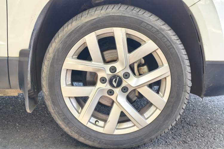 Used Jetta VS5 2021 280TSI Automatic Enjoyment Model Right Front Wheel Hub