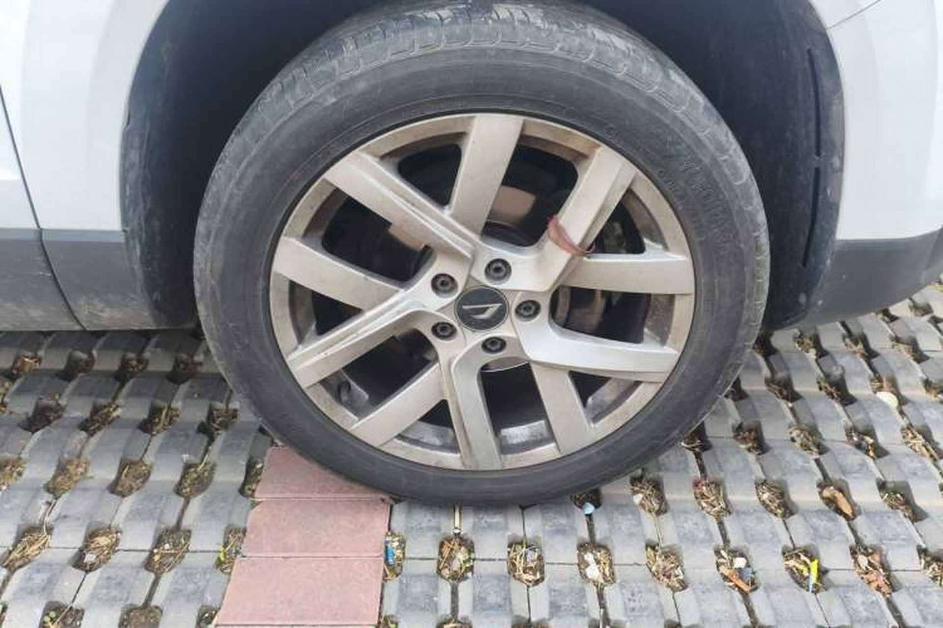 Used Jetta VS5 2021 30th Anniversary Edition Automatic Enjoyment Model Right Front Wheel Hub