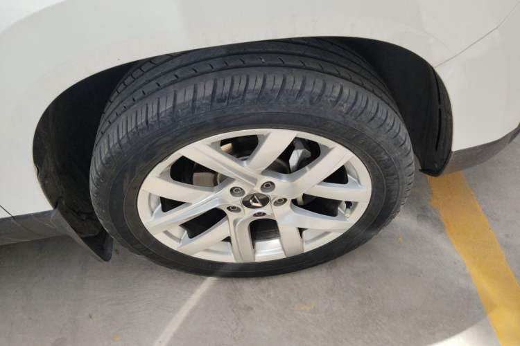 Used Jetta VS5 2021 280TSI Automatic Enjoyment Model Right Front Wheel Hub