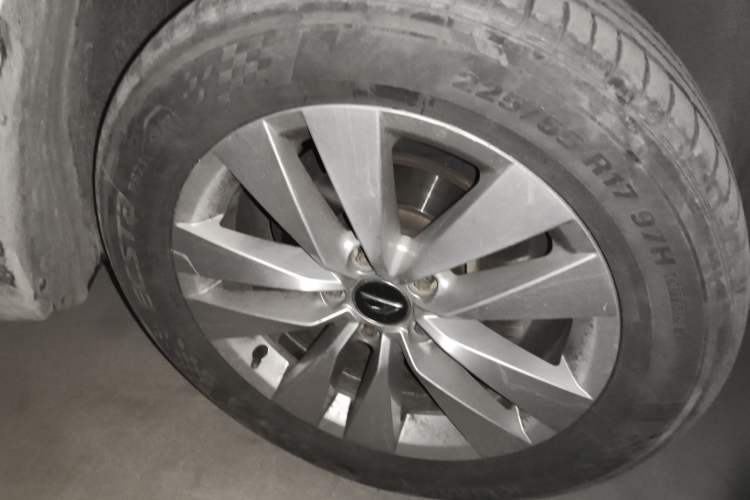 Used Jetta VS5 2021 280TSI Automatic Trend Edition Right Front Wheel Hub