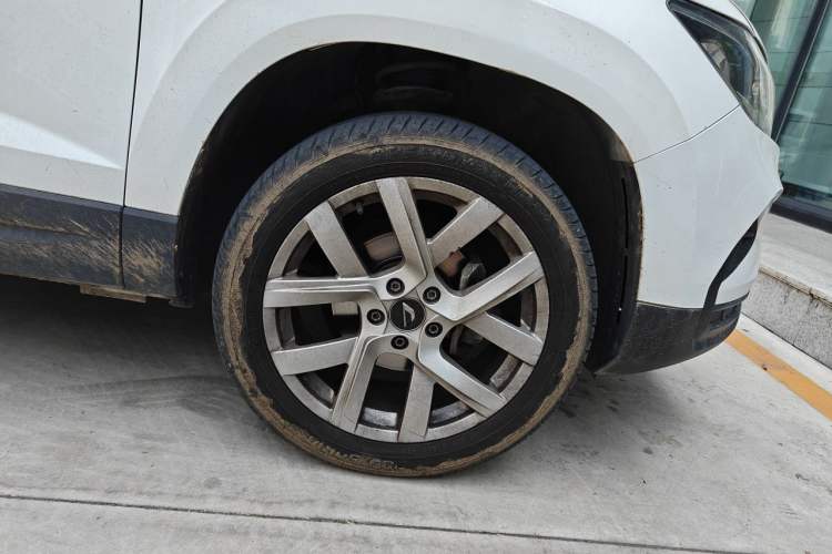 Used Jetta VS5 2021 280TSI Automatic Enjoyment Model Right Front Wheel Hub