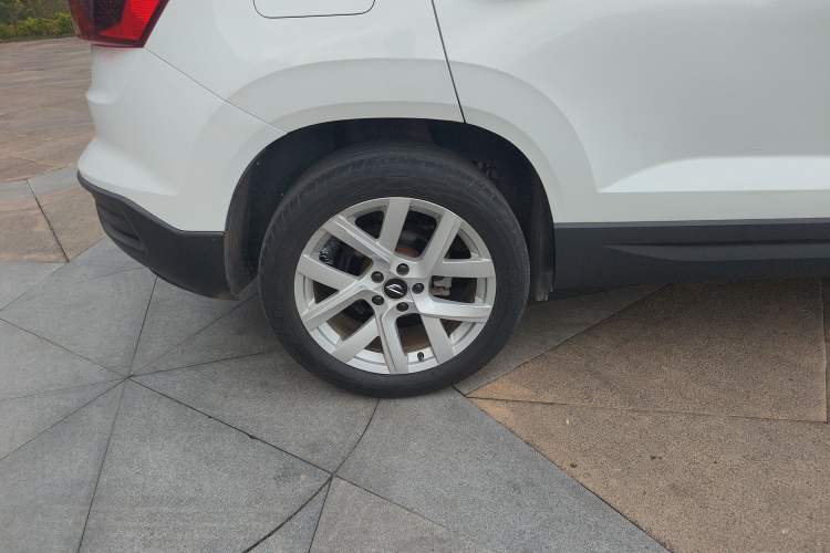 Used Jetta VS5 2021 280TSI Automatic Enjoyment Model Right Rear Wheel Hub