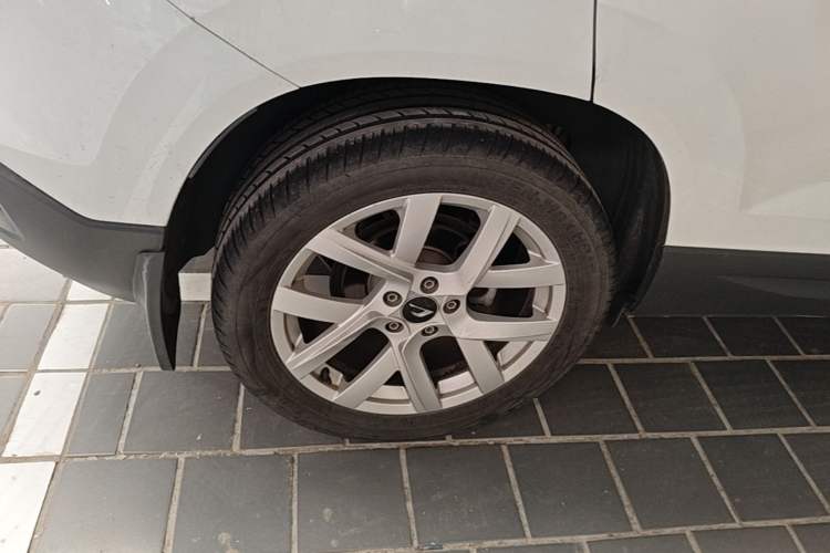 Used Jetta VS5 2021 280TSI Automatic Enjoyment Model Right Rear Wheel Hub