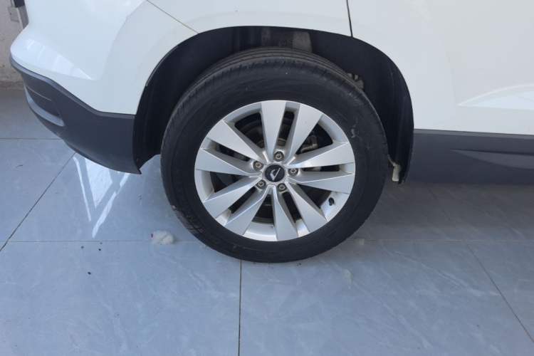 Used Jetta VS5 2021 280TSI Automatic Trend Edition Right Rear Wheel Hub