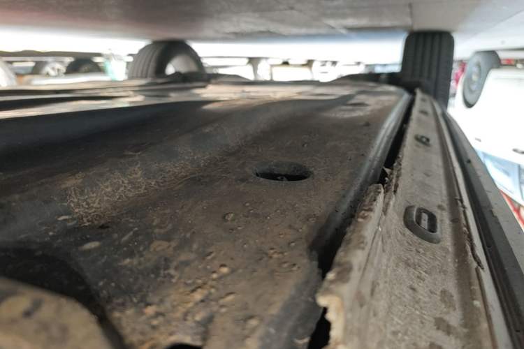 Used Jetta VS5 2021 280TSI Automatic Enjoyment Model Right Side Sill