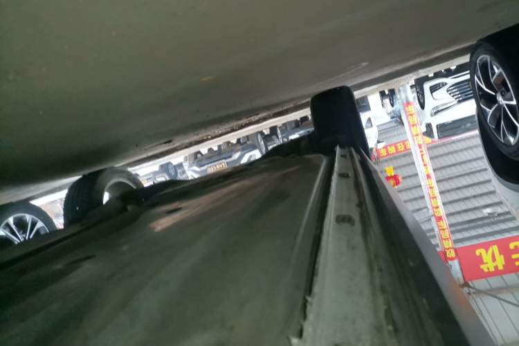 Used Jetta VS5 2021 280TSI Automatic Enjoyment Model Right Side Sill