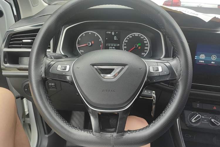Used Jetta VS5 2021 280TSI Automatic Trend Edition Steering Wheel