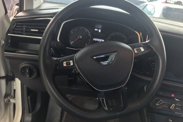Used Jetta VS5 2021 280TSI Automatic Trend Edition Steering Wheel