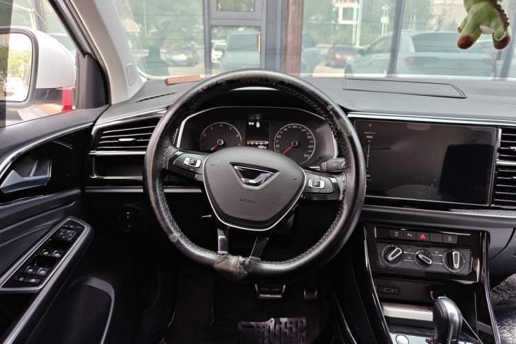 Used Jetta VS5 2021 280TSI Automatic Enjoyment Model Steering Wheel