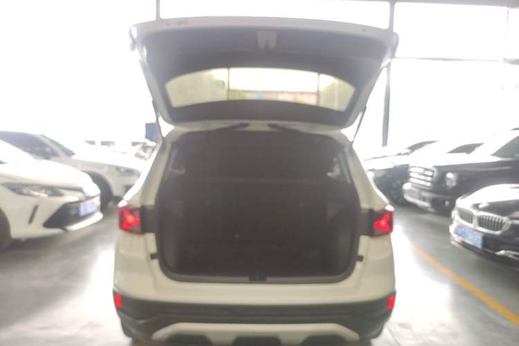 Used Jetta VS5 2021 280TSI Automatic Enjoyment Model Trunk