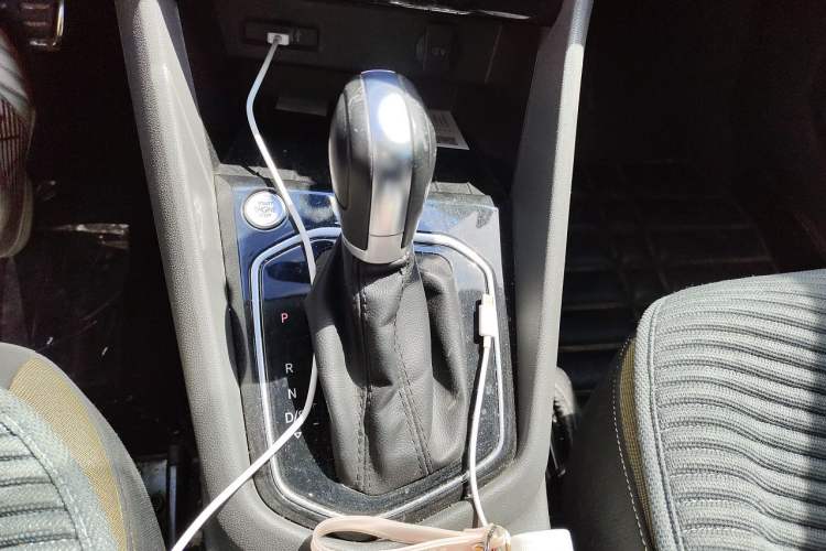 Used Jetta VS5 2021 280TSI Automatic Enjoyment Model Gear Lever