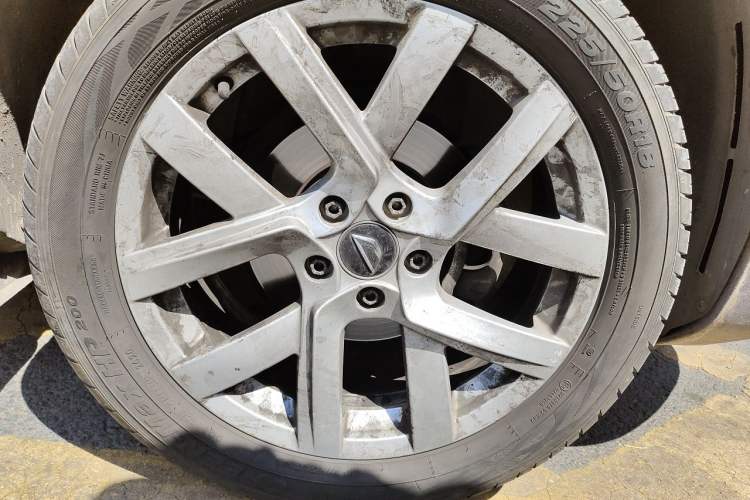 Used Jetta VS5 2021 280TSI Automatic Enjoyment Model Right Front Wheel Hub