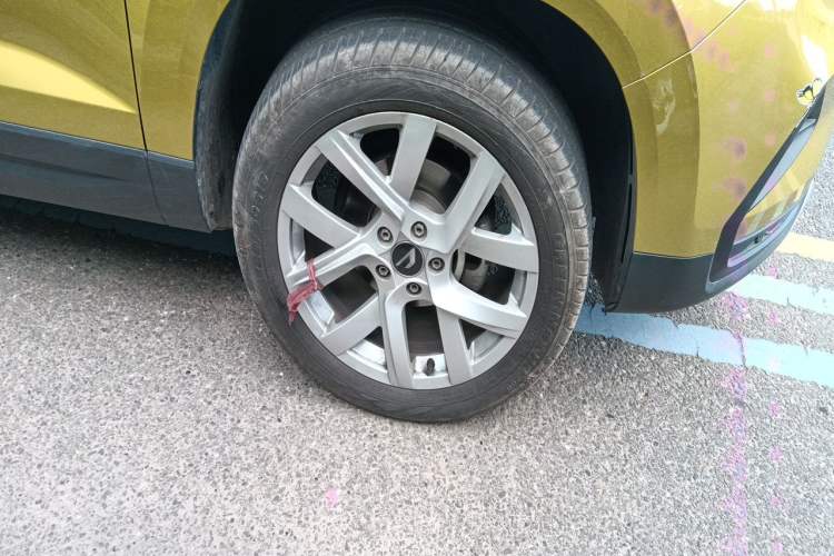 Used Jetta VS5 2021 30th Anniversary Edition Automatic Enjoyment Model Right Front Wheel Hub