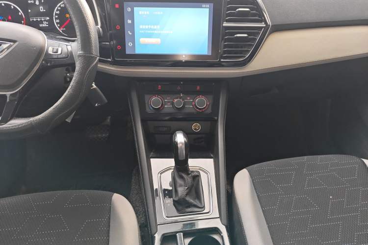 Used Jetta VS5 2022 280TSI Automatic Trend Edition Audio And AC Panel