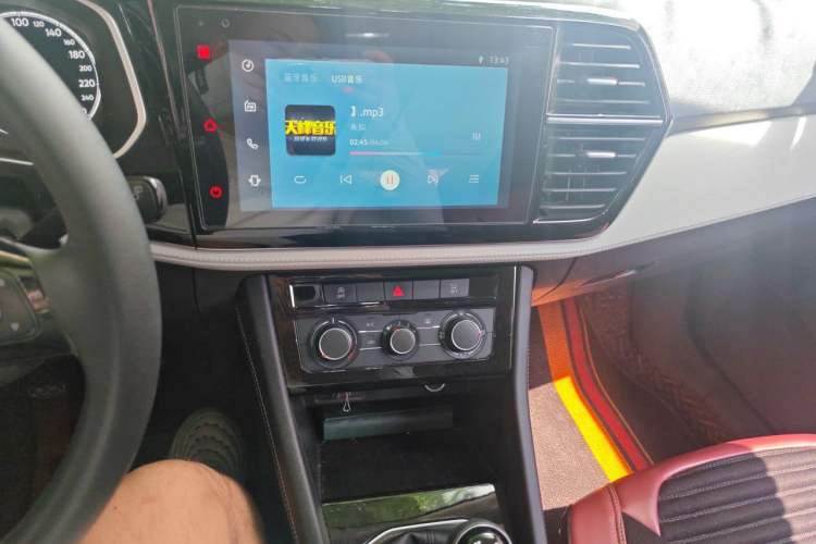 Used Jetta VS5 2022 280TSI Manual Advanced Trim Audio And AC Panel