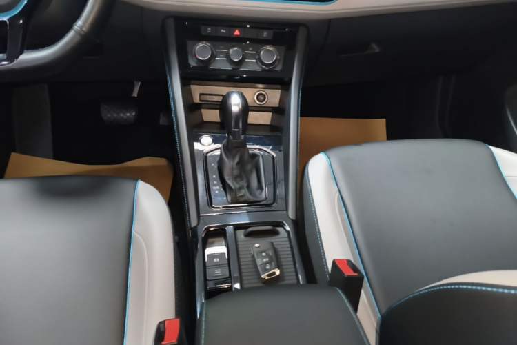 Used Jetta VS5 2022 280TSI Automatic High-Gloss Enjoyment Model Gear Lever