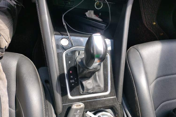 Used Jetta VS5 2022 280TSI Automatic Enjoyment Model Gear Lever
