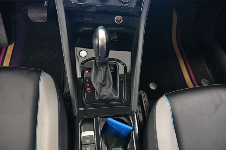 Used Jetta VS5 2022 280TSI Automatic High-Gloss Enjoyment Model Gear Lever