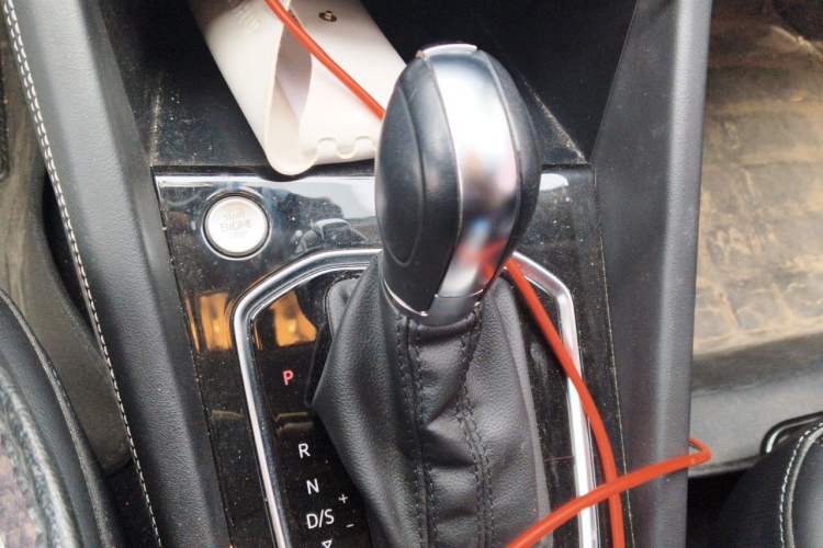 Used Jetta VS5 2022 280TSI Automatic Glory Edition Gear Lever
