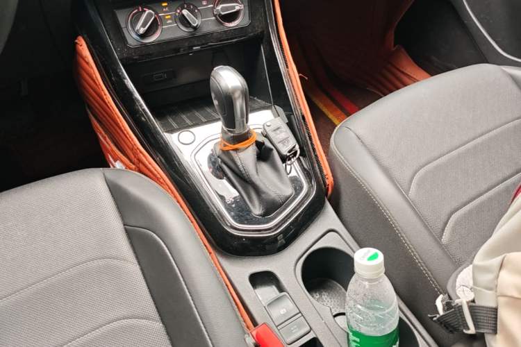 Used Jetta VS5 2022 280TSI Automatic Enjoyment Pro Trim Gear Lever