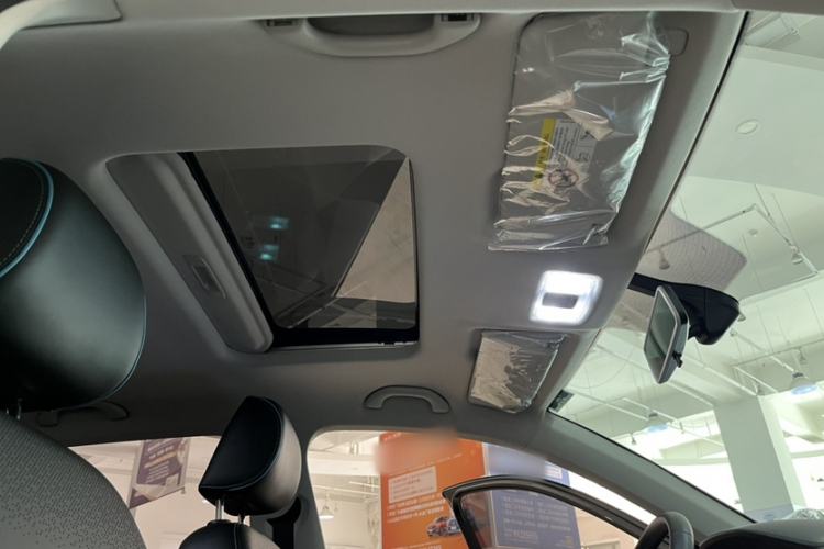 Used Jetta VS5 2022 280TSI Automatic High-Gloss Enjoyment Model Headliner