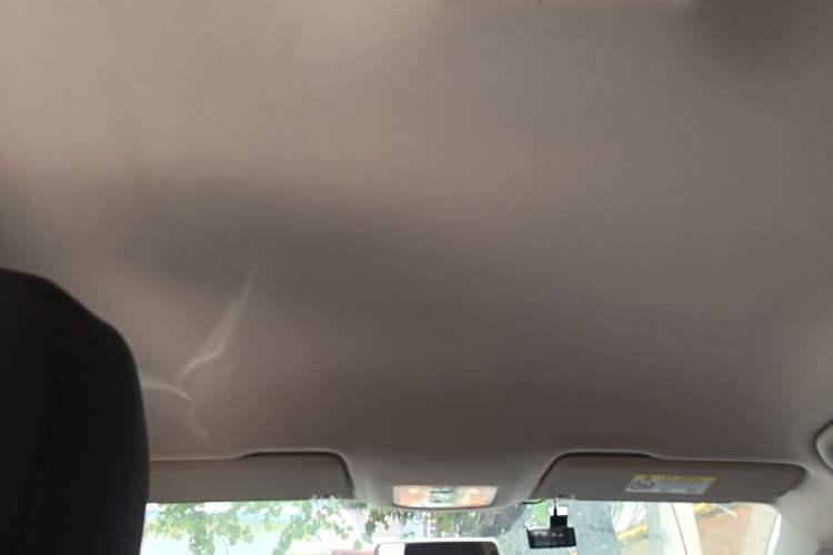 Used Jetta VS5 2022 280TSI Automatic Trend Edition Headliner