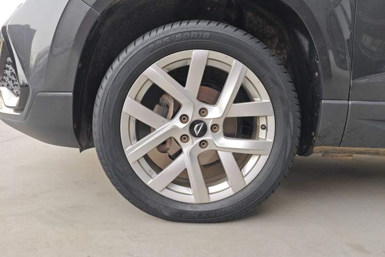 Used Jetta VS5 2022 280TSI Automatic Trend Edition Left Front Wheel Hub
