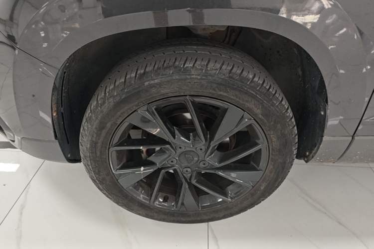 Used Jetta VS5 2022 280TSI Automatic High-Gloss Enjoyment Model Left Front Wheel Hub