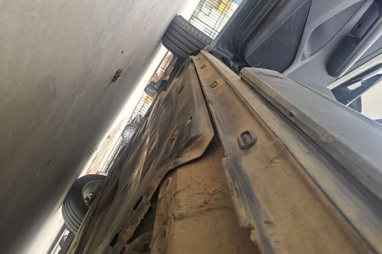 Used Jetta VS5 2022 280TSI Automatic Trend Edition Left Side Sill