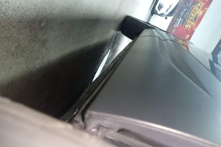 Used Jetta VS5 2022 280TSI Automatic Trendy Pro Version Left Side Sill