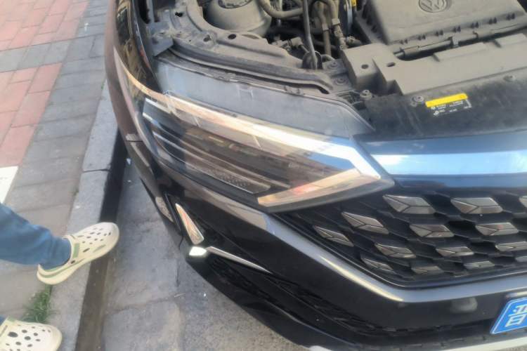 Used Jetta VS5 2022 280TSI Automatic Trendy Pro Version Right Front Headlight