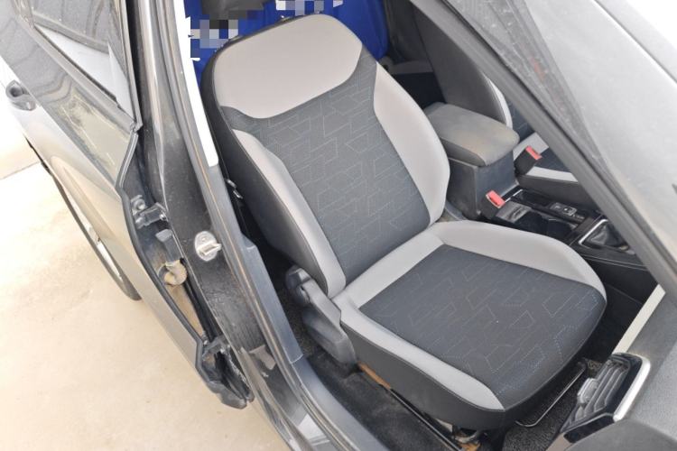Used Jetta VS5 2022 280TSI Automatic Trend Edition Right Front Seat