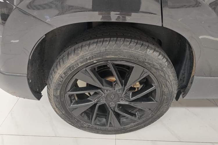 Used Jetta VS5 2022 280TSI Automatic High-Gloss Enjoyment Model Right Rear Wheel Hub
