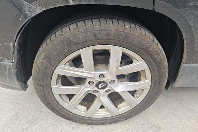 Used Jetta VS5 2022 280TSI Automatic Trend Edition Right Rear Wheel Hub