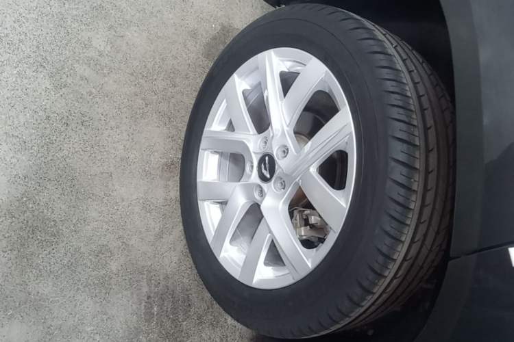 Used Jetta VS5 2022 280TSI Automatic Trendy Pro Version Right Rear Wheel Hub